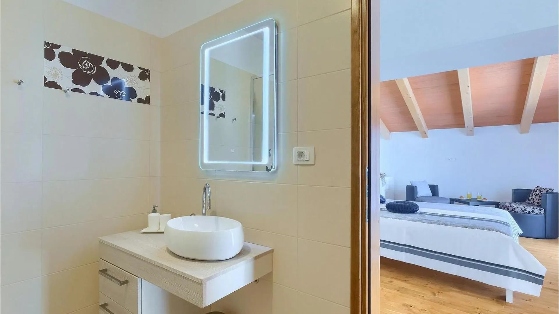 Holiday home Villa Elia Nova Vas  Croatia